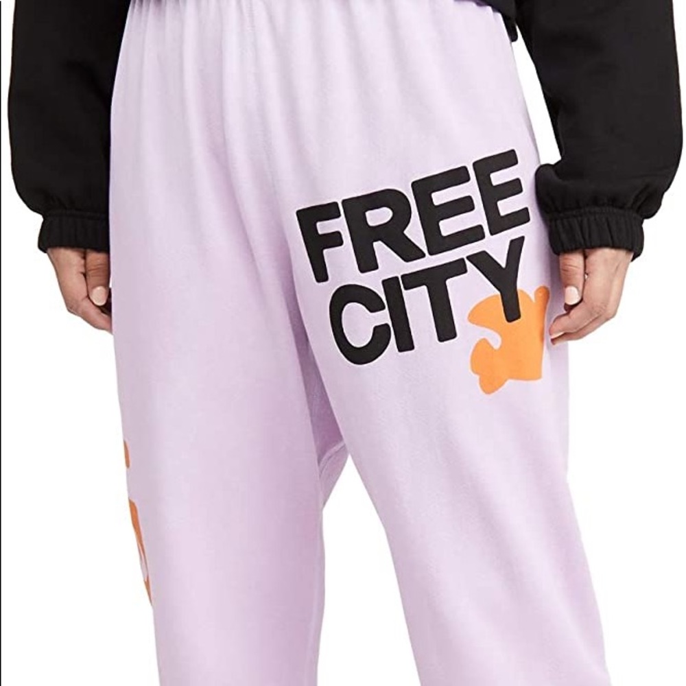 ISO FREECITY SWEATPANTS! DON’T BUY